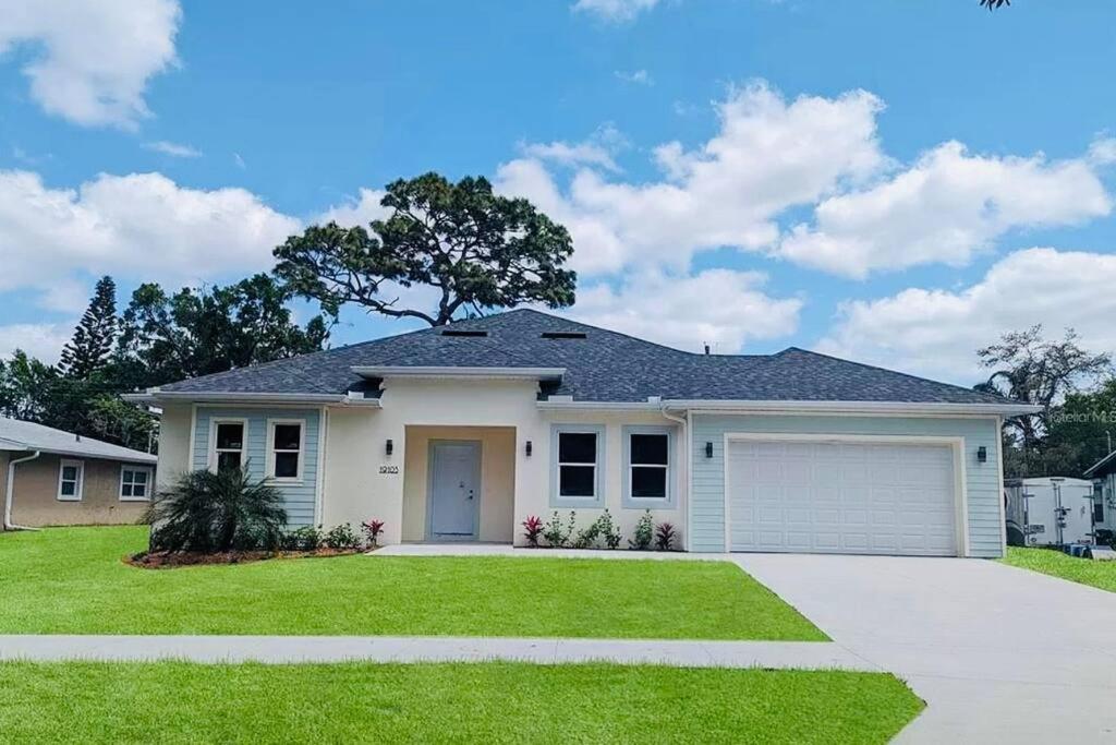 فيلا Brand New Tampa Oasis With Private Jacuzzi Retreat لوتز المظهر الخارجي الصورة